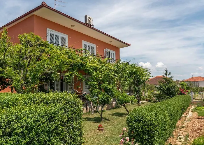 Marinella Lägenhet *