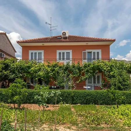 Marinella Apartment *