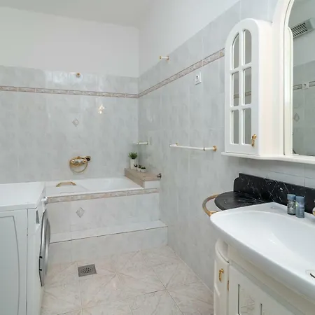 Marinella Apartman Trogir