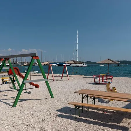 Marinella Апартаменты Трогир