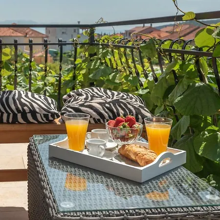 Marinella Апартаменты Трогир